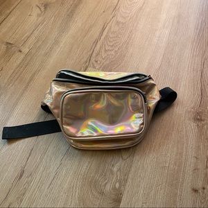 CUTE HOLOGRAPHIC PINK FANNY PACK 💗